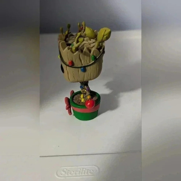 Groot Holiday Funko Pop (New Without Box) - Picture 4 of 4